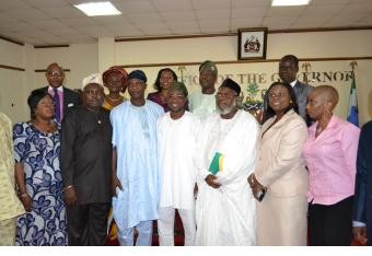aregbe and_okesina_with_exco_members